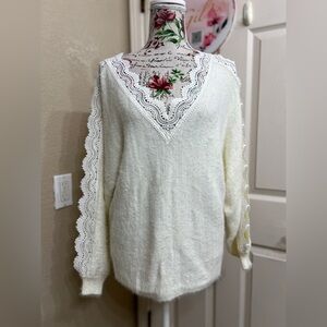 Aakaa Cream V-Neck Sweater with Lace Detail
